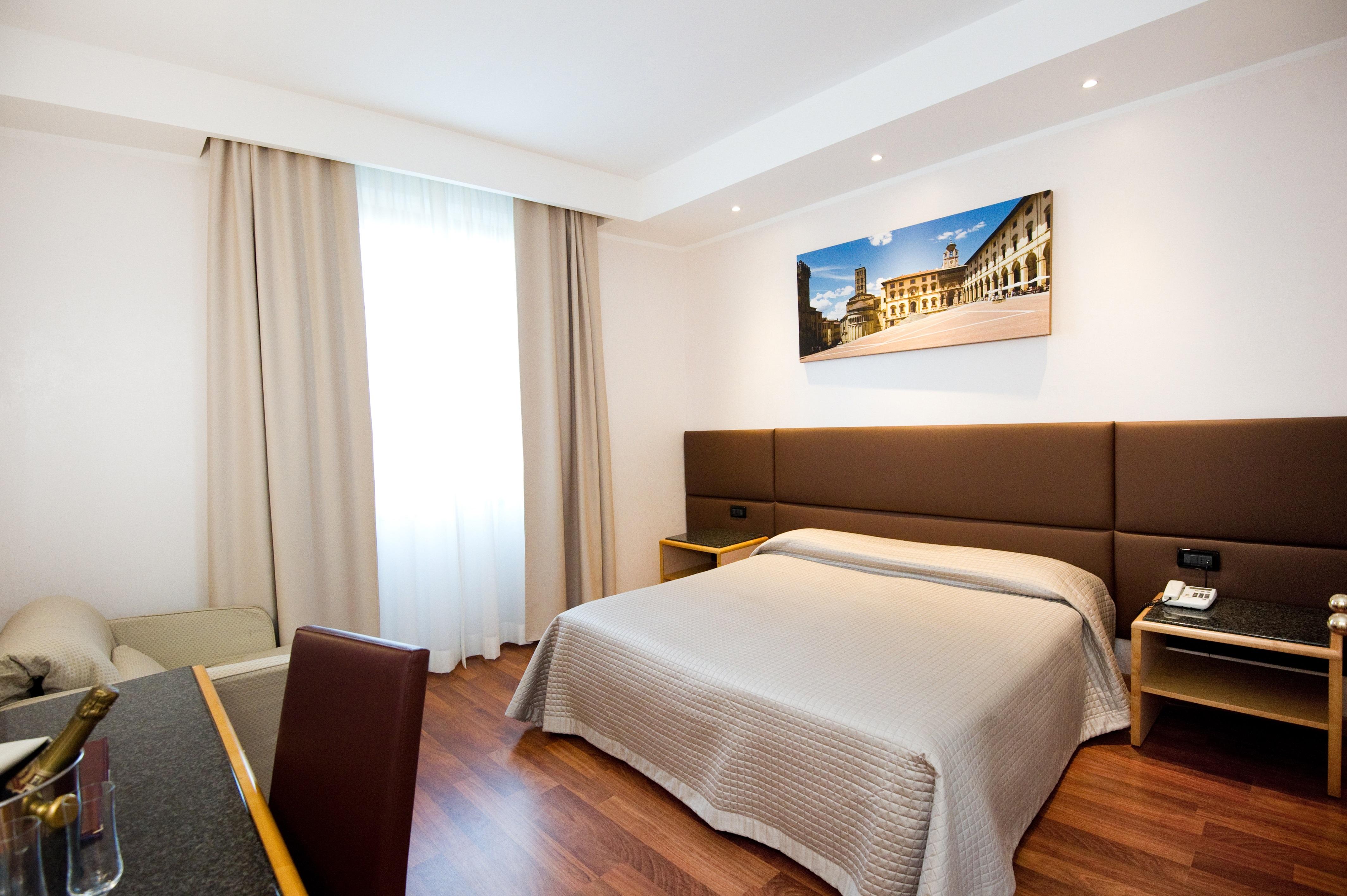 Hotel Minerva Arezzo Luaran gambar