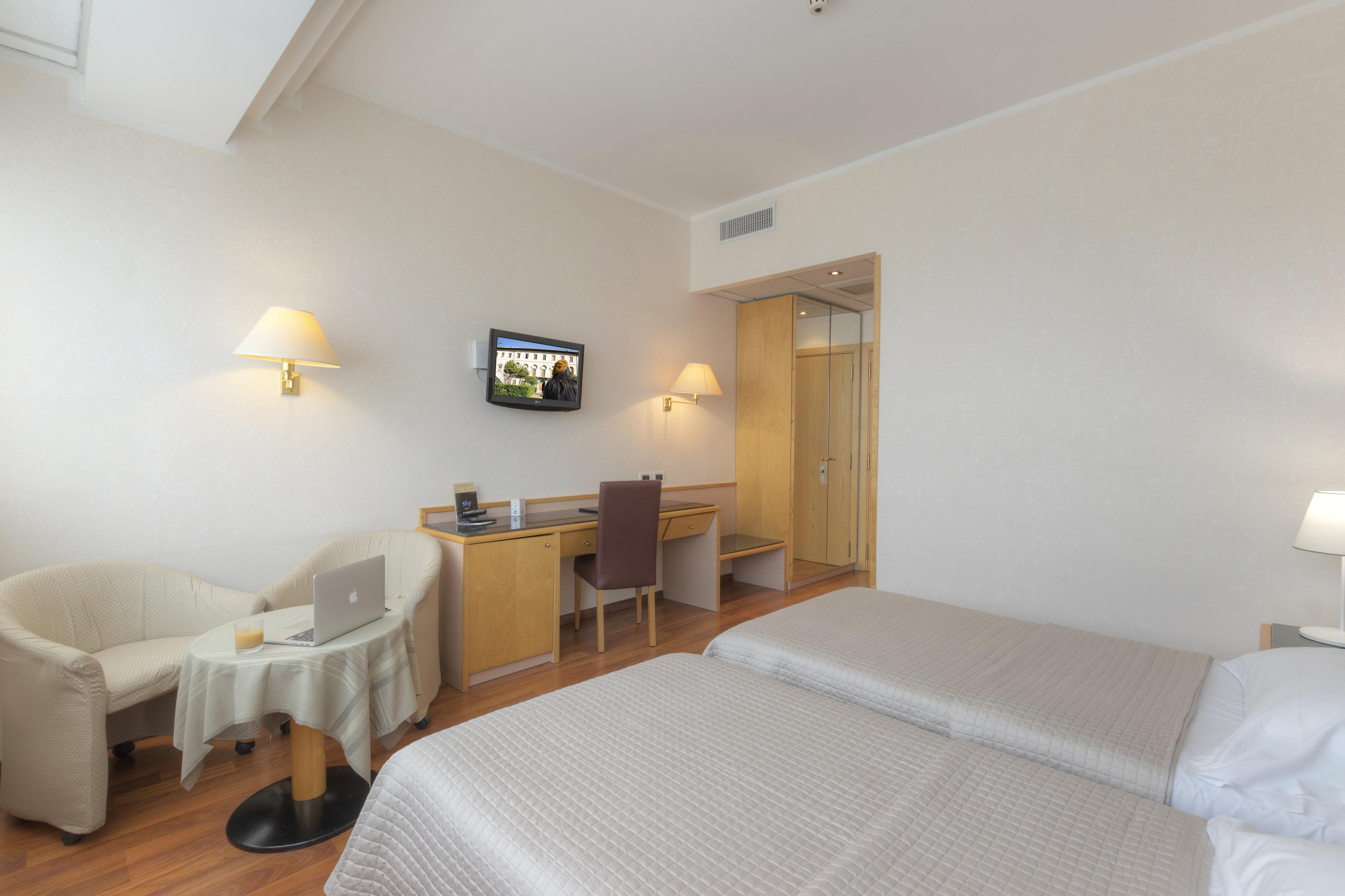 Hotel Minerva Arezzo Luaran gambar