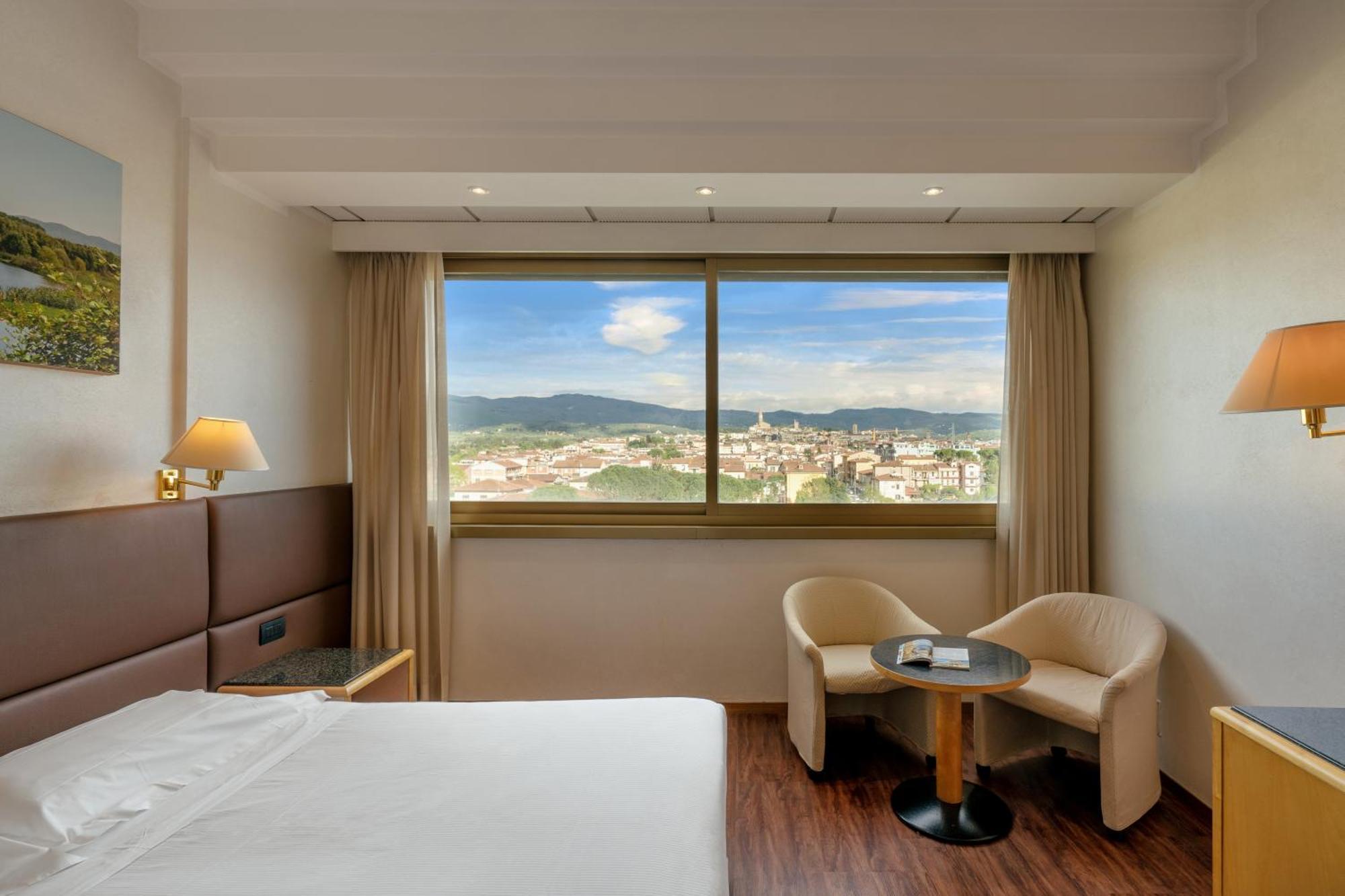 Hotel Minerva Arezzo Luaran gambar