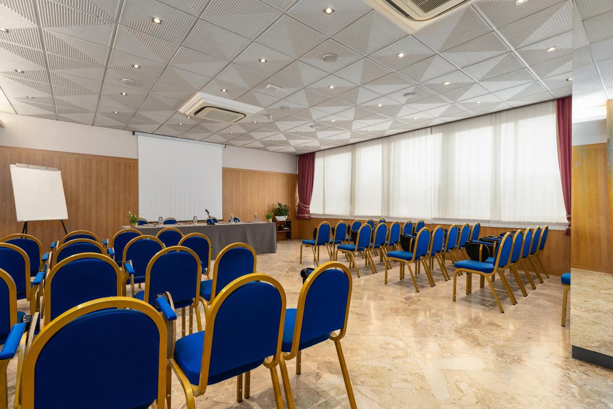 Hotel Minerva Arezzo Luaran gambar