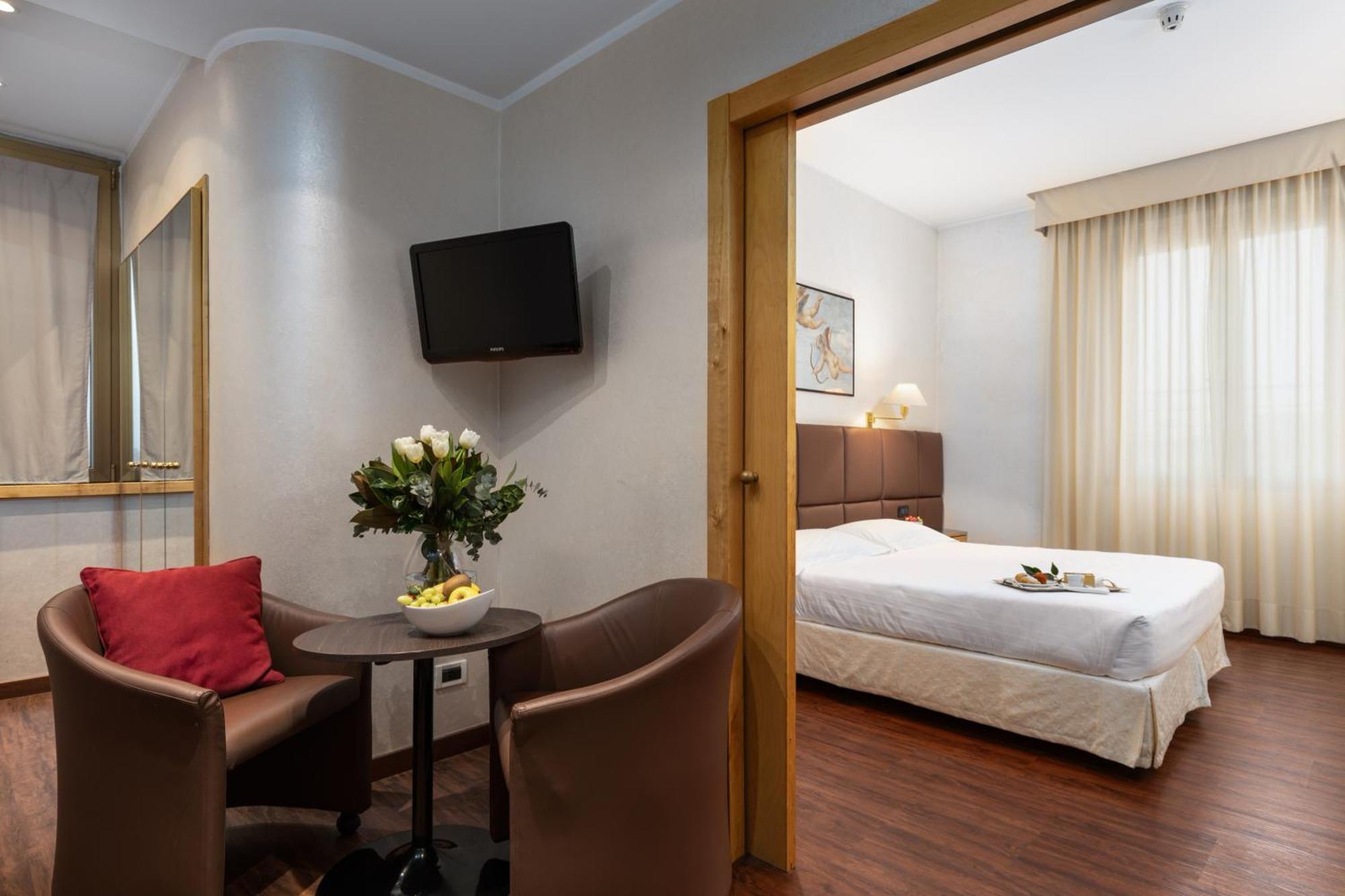Hotel Minerva Arezzo Luaran gambar