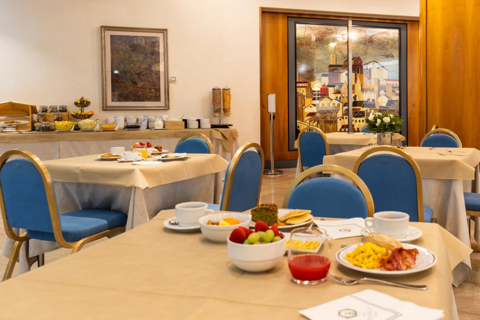 Hotel Minerva Arezzo Luaran gambar