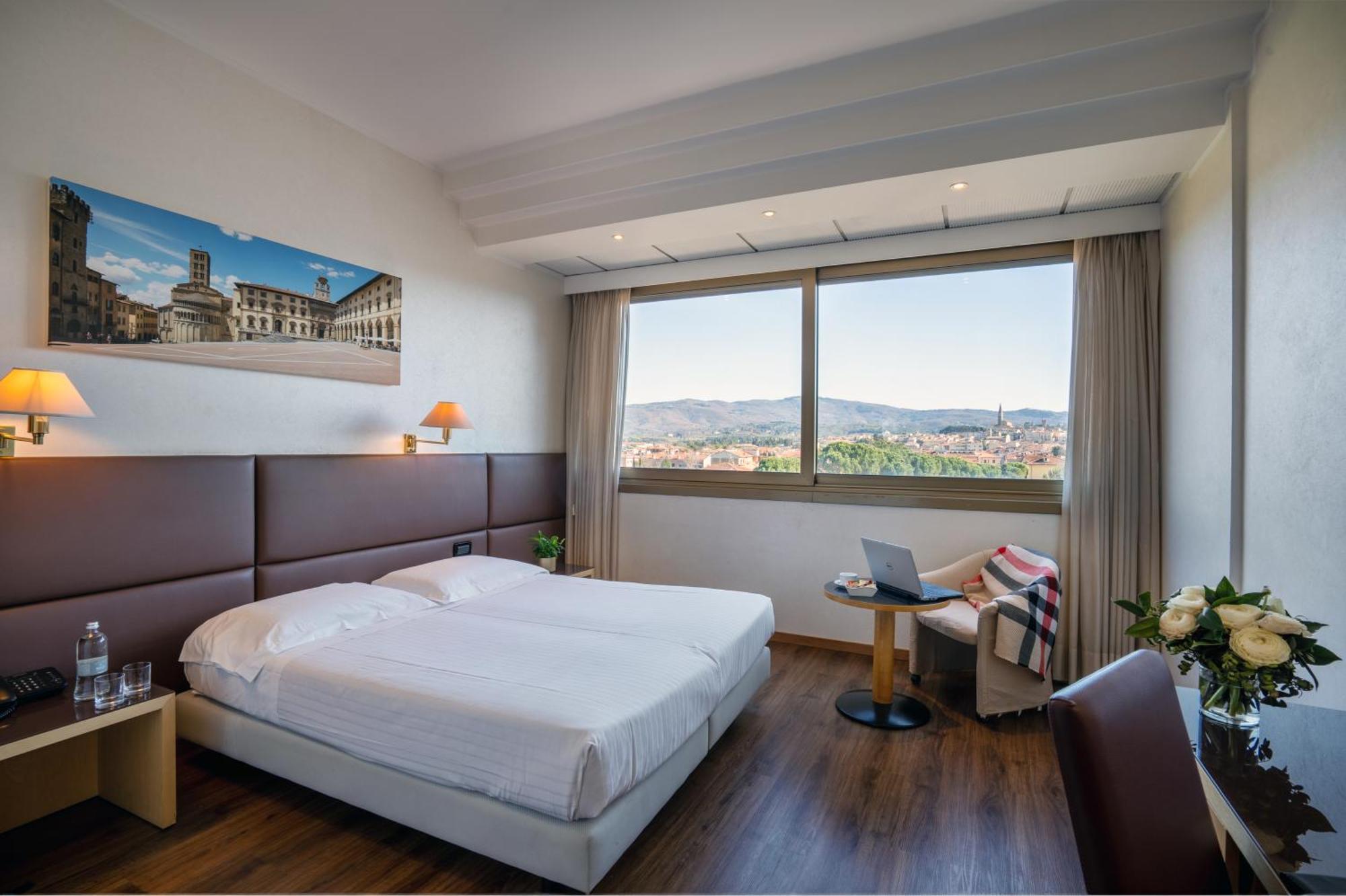 Hotel Minerva Arezzo Luaran gambar